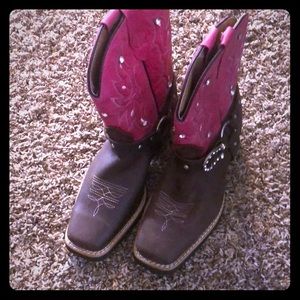 Girls boots